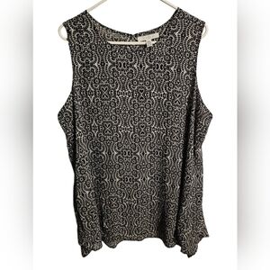 Sleeveless Black and White Patterned Top NWOT